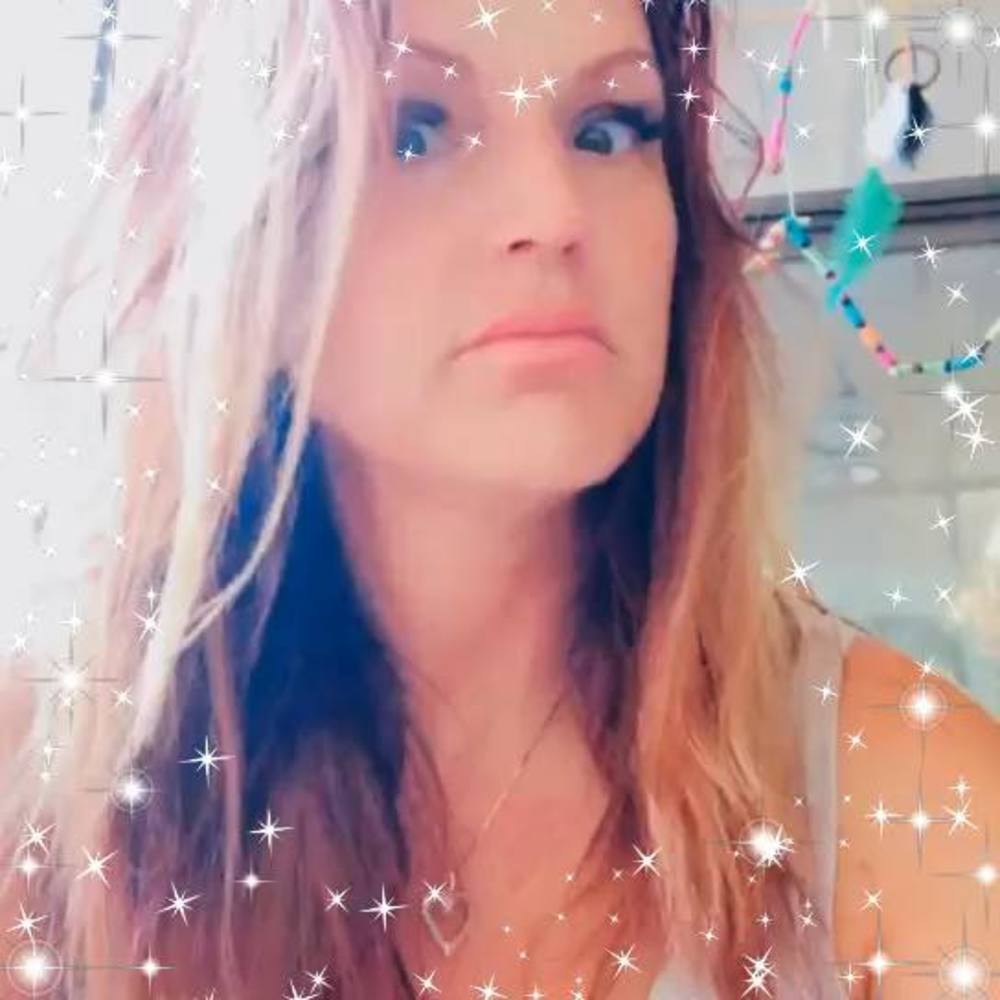 Meet your Posher, Christy